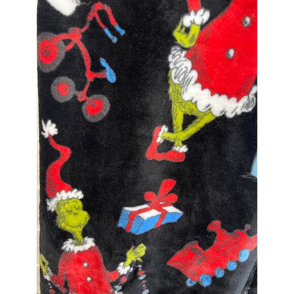 The Grinch Dr Seuss Christmas Black Plush Throw NEW Super Soft Blanket - Picture 4 of 6